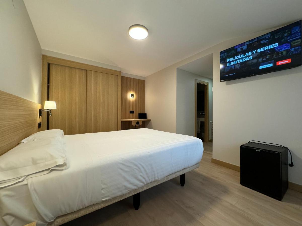 Hotel Europa Артейхо Экстерьер фото
